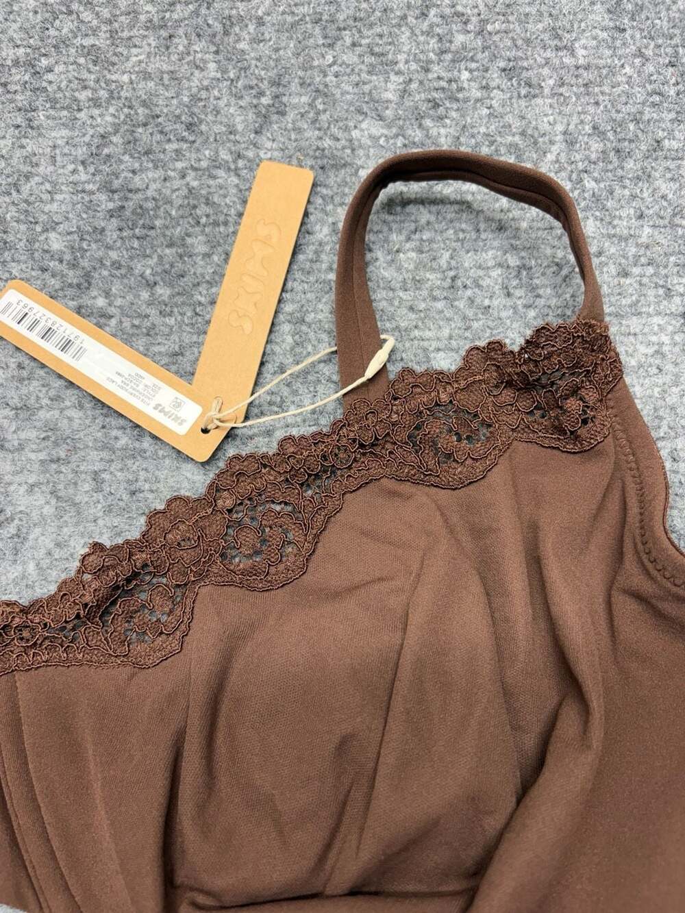 SKIMS Fits Everybody Lace Underwire Bra in Cocoa Size 46DD brand new with tags - Picture 3 of 9